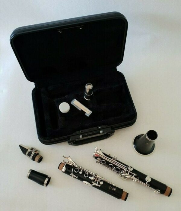 Yamaha Clarinet 250 in Bb with Ebonite Body & Hard Case